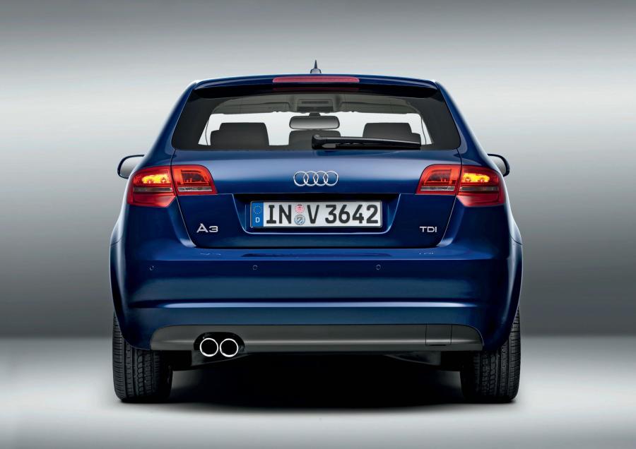  Audi A3 Sportback TDI (8PA) 2010 года  (WW) (фото 10 из 15)